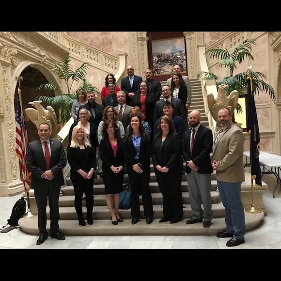 💁🏼MEET THE POSHER💕 - Picture 4 of 7